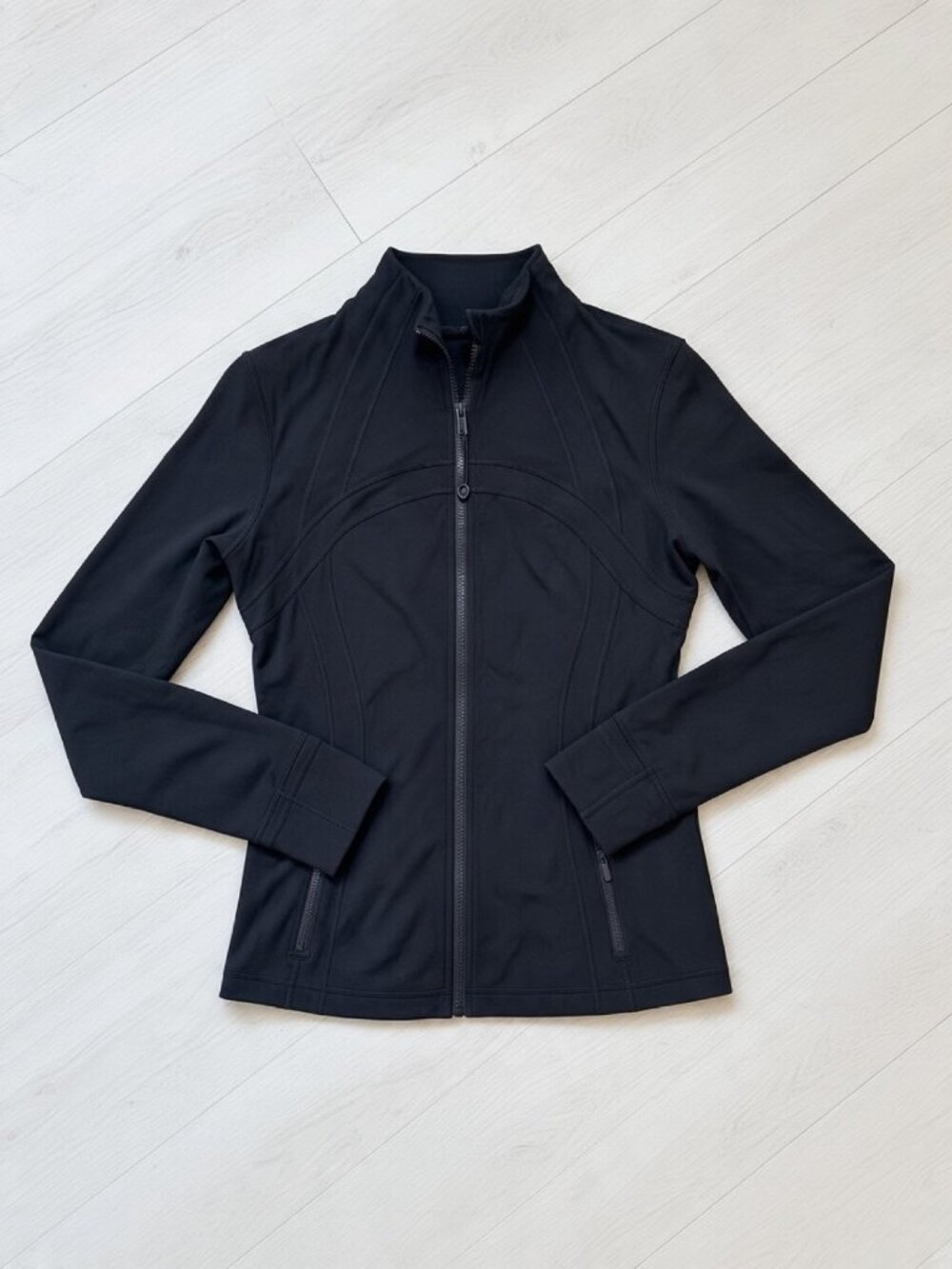 Lululemon Black Define Full Zip Jacket Size 10 Thumbholes